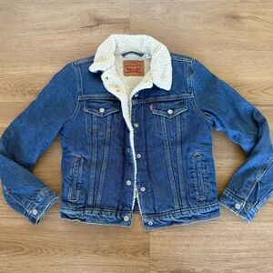 Levi Strauss Classic Blue Denim Jacket with Cream Sherpa Lining Size Small